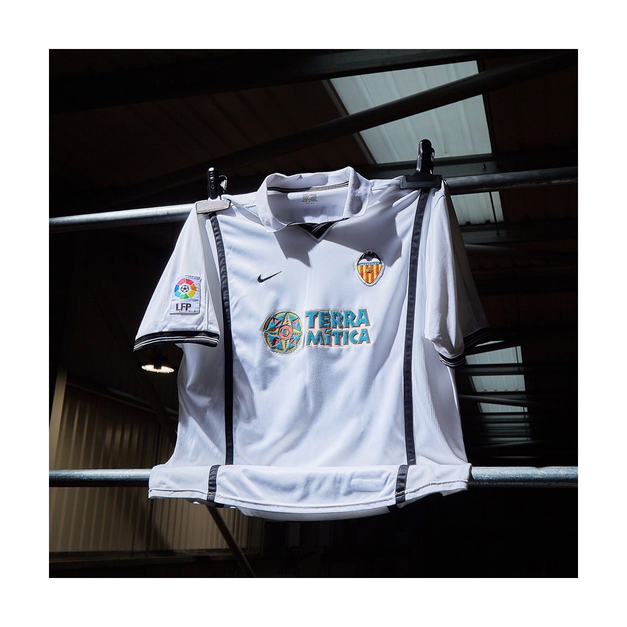 Valencia CF 2000/01 Home Jersey